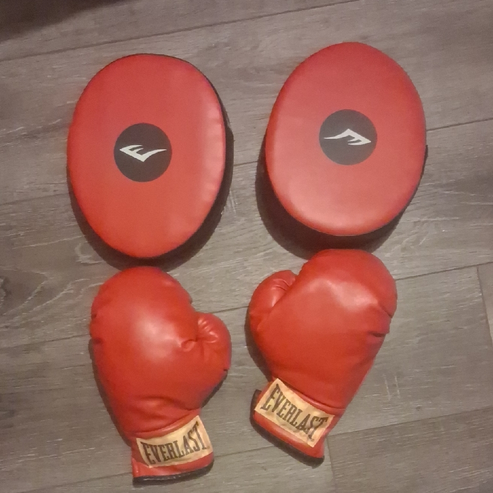 Everlast Set